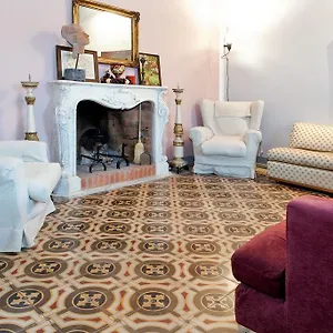 Cavour33 Massa (Tuscany)